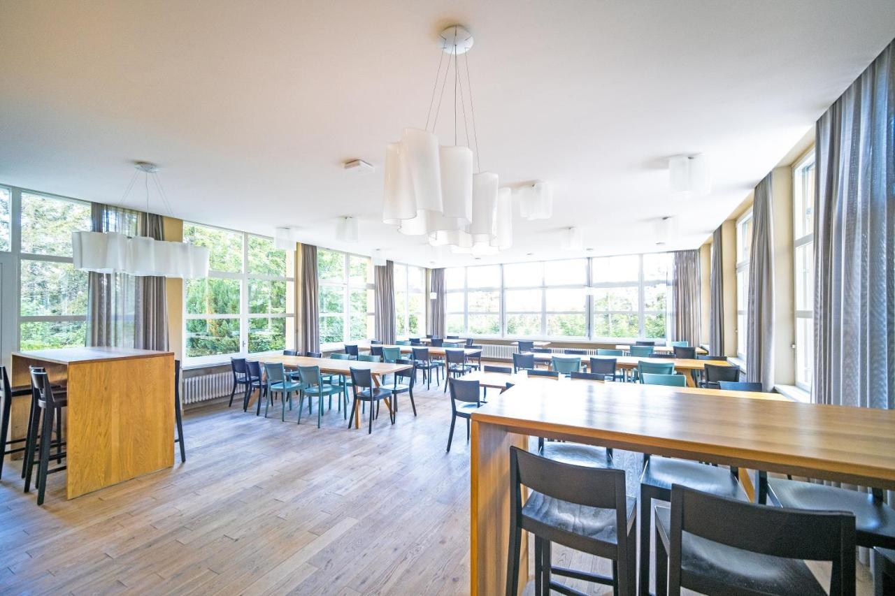 Crans-Montana Youth Hostel Екстериор снимка