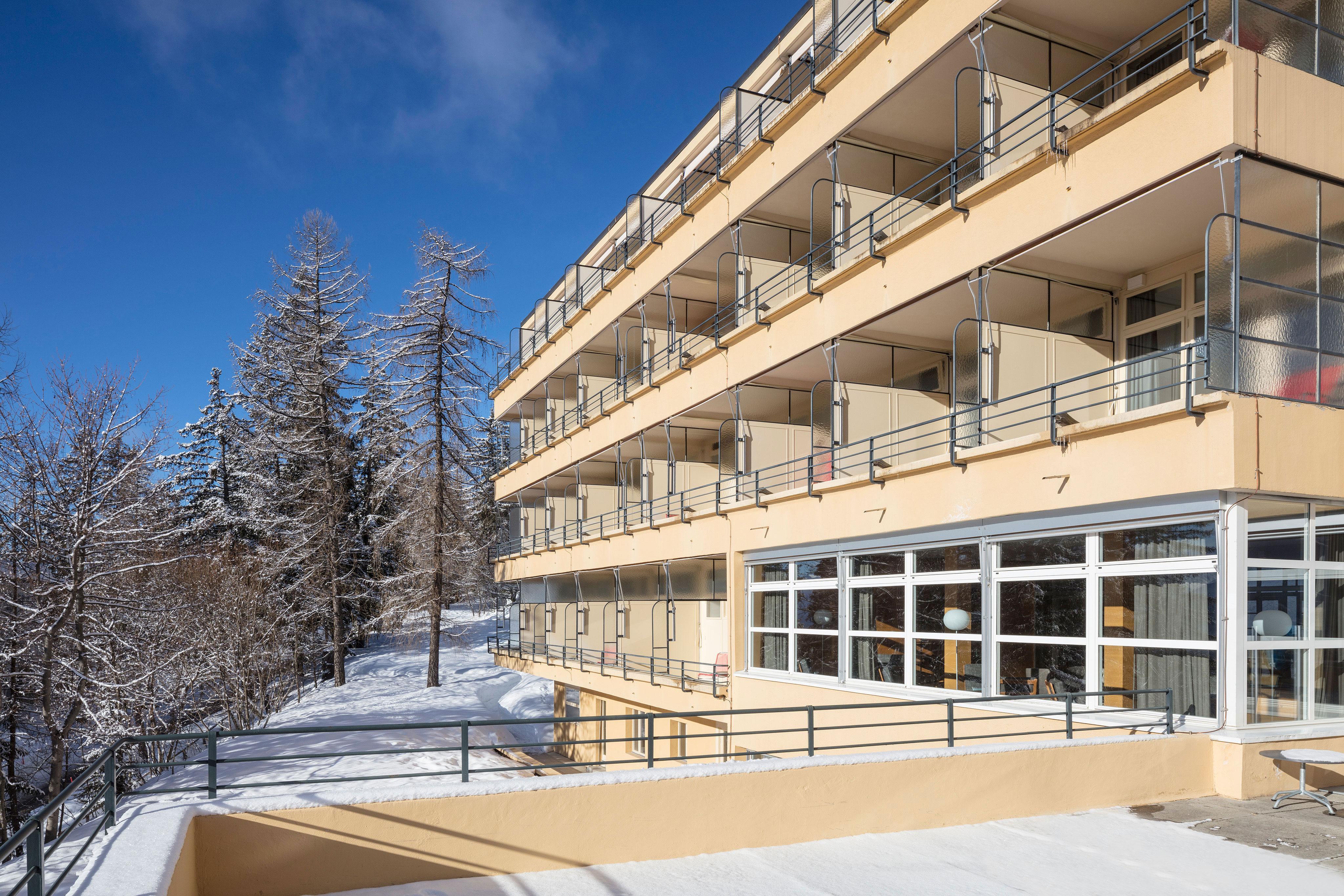 Crans-Montana Youth Hostel Екстериор снимка