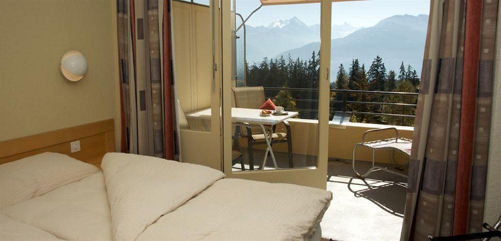 Crans-Montana Youth Hostel Екстериор снимка