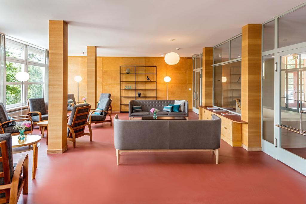 Crans-Montana Youth Hostel Екстериор снимка